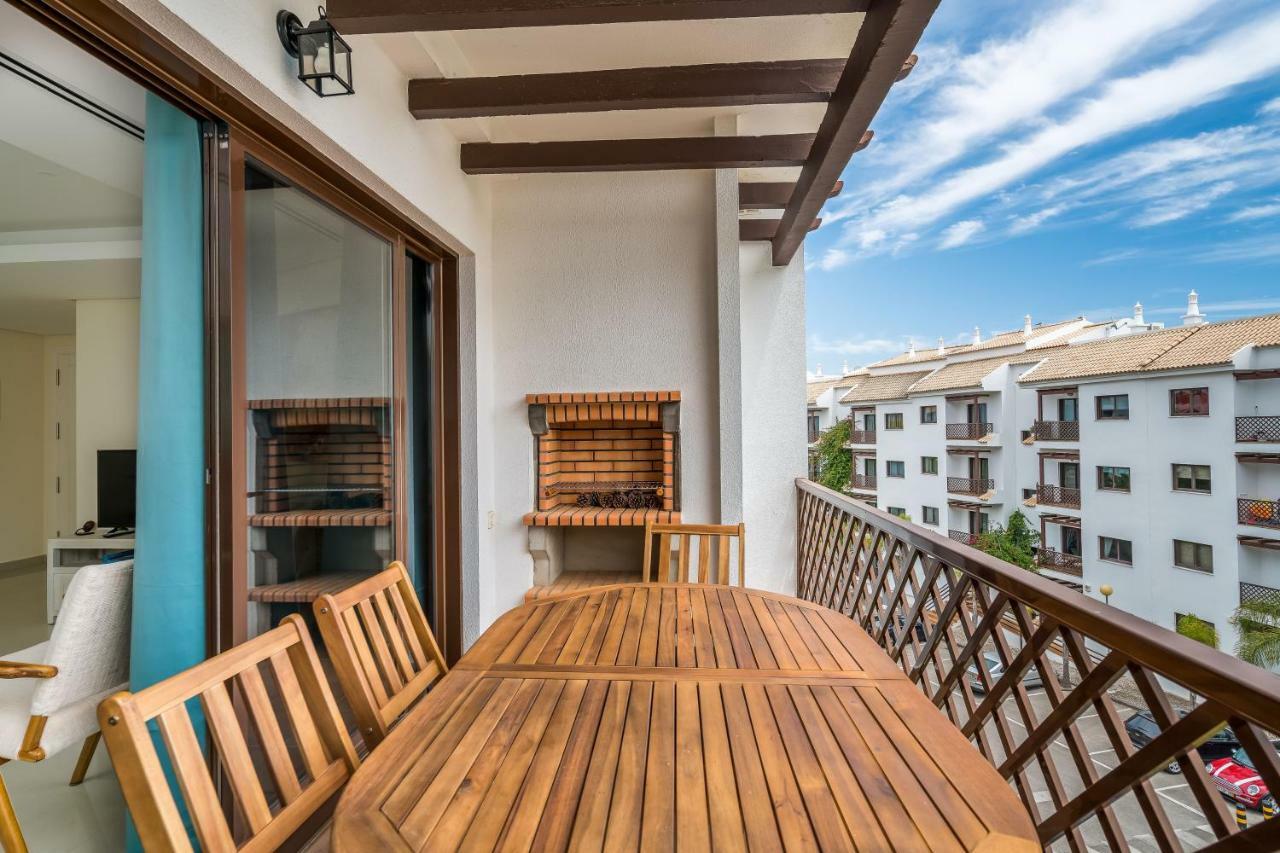 Carob Apartment - By Mayoral Olhos de Agua  Ngoại thất bức ảnh
